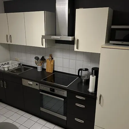 24 Unten Rechts 3 公寓 *